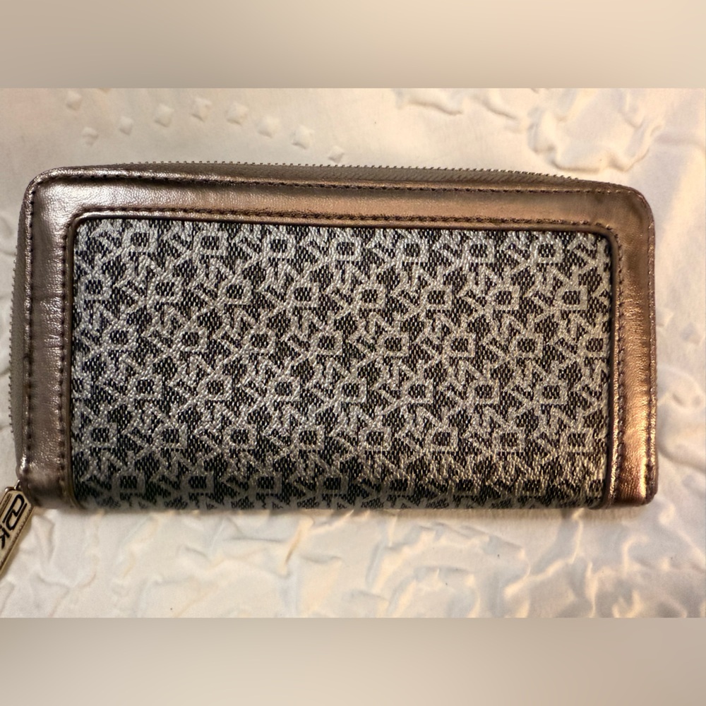 DKNY Metallic and Black Patterned Wallet